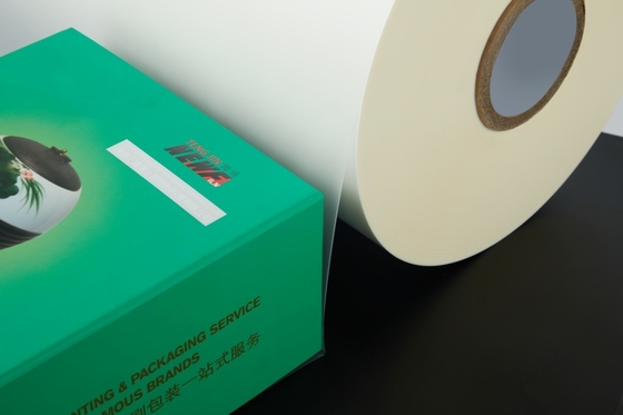 Good price ซุปเปอร์ แอนติสครัฟ BOPP หนังแผ่นความร้อนสําหรับกล่องบรรจุ ออนไลน์
