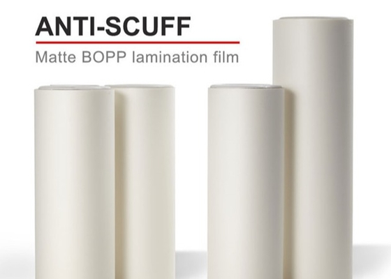 Good price 28mic Matt BOPP ฟิล์มทนต่อการหด ฟิล์มละเมินแบบชื้น/อุณหภูมิ เหมาะสําหรับเครื่องละเมิน ออนไลน์