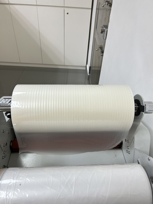 Good price ผิวเคลือบการปล่อย BOPP ที่สามารถรีไซเคิลได้ชัดเจน มีความสับสนต่ํา (≤1%) และมีเนื้อหารีไซเคิล 92% เหมาะสําหรับบรรจุภัณฑ์หรูหรา ออนไลน์