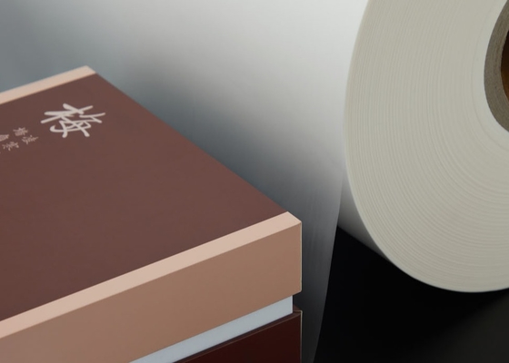 Good price สีดํา สีไหม ผ้าห่ม BOPP แมท นุ่มสัมผัส ภาพยนตร์ laminating ความร้อนสําหรับกล่องของขวัญ 1 นิ้ว หนังแกนกระชับ ออนไลน์