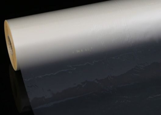 ราคาดี 35 ไมครอน สีสว่างสูง BOPP/PET Lamination Film ความชัดเจนสูง เหมาะสําหรับจุด UV ออนไลน์